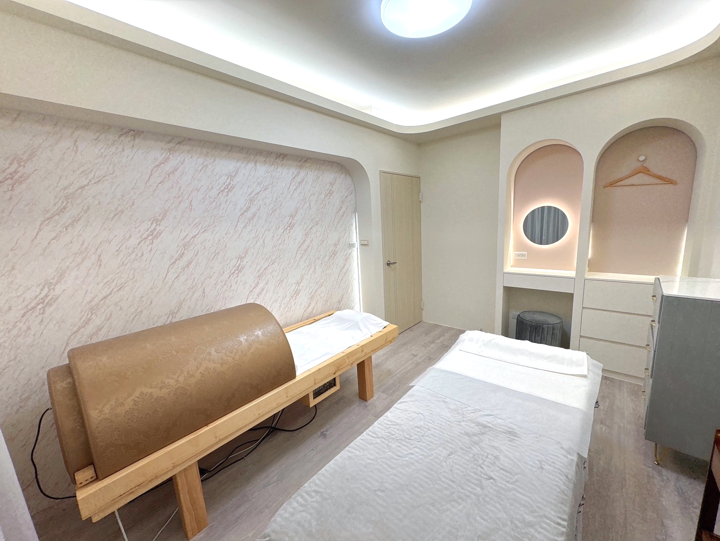 巨蛋店/美容室岩盤浴